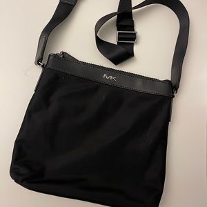 Michael Kors Black Messenger Crossbody Bag w/an adjustable strap!